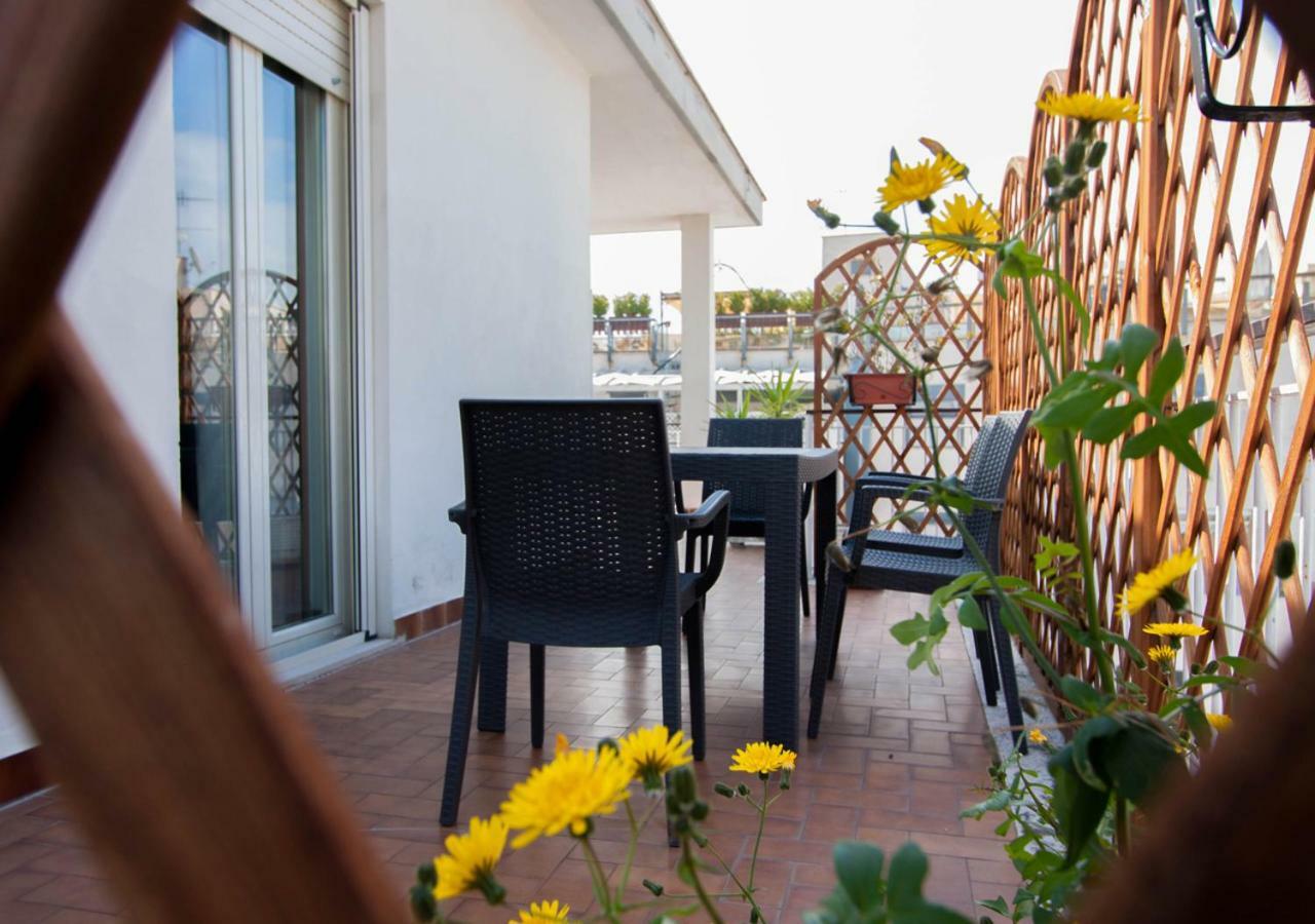 Vento Di Ponente Apartment Gaeta Bagian luar foto
