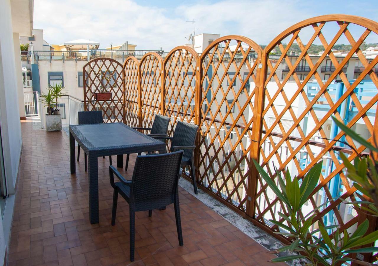Vento Di Ponente Apartment Gaeta Bagian luar foto